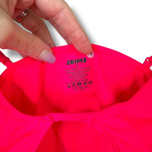 SKIMS NWOT Neon Pink Micro Cording V-Crop Soft Stretchy Bralette Bra Small - Picture 7 of 7